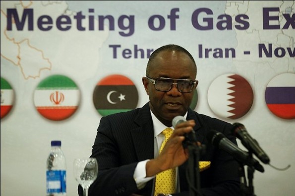 امانوئل کاچیکوو وزیر نفت نیجریه - عصر نفت